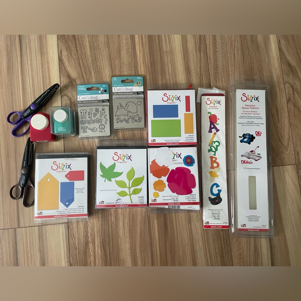 Lot of scrapbooking - mostly Sizzix crafting tools